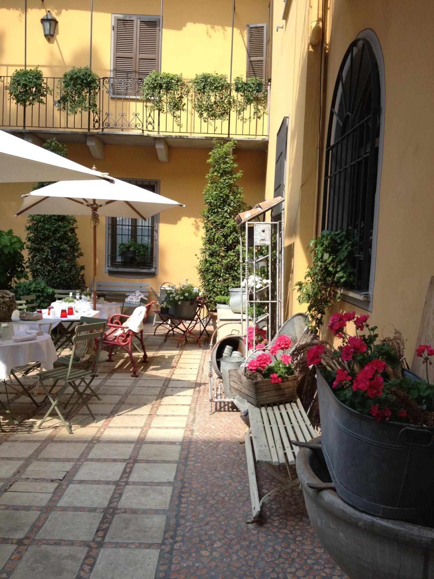 Albergo Residence Perosi Tortona Exterior photo