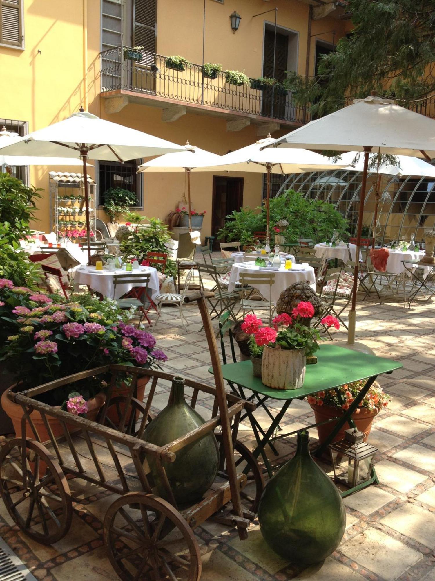 Albergo Residence Perosi Tortona Exterior photo